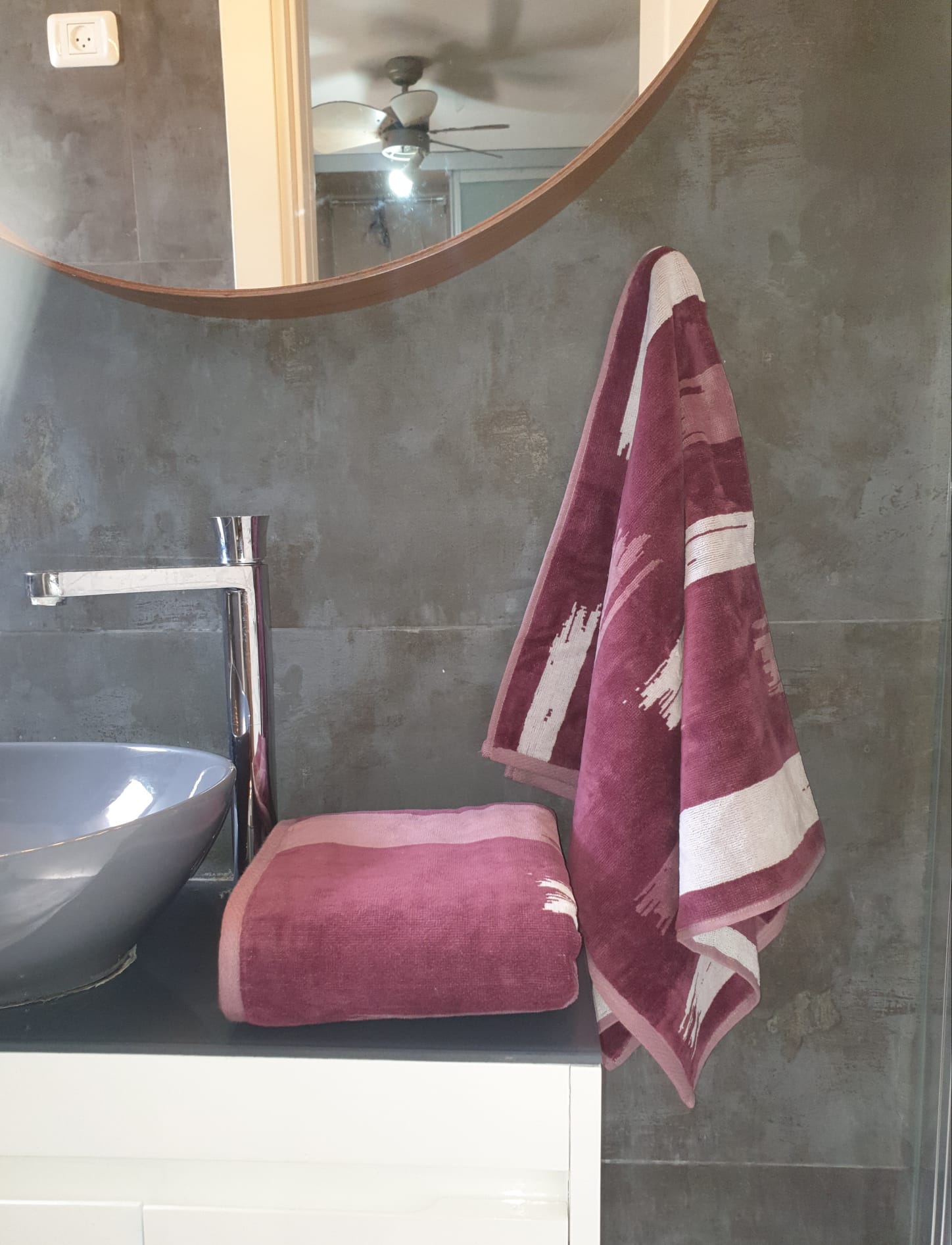 מבגת 100% כותנה סרוקה רכה ומפנקת ביותר דגם ארטיסטו